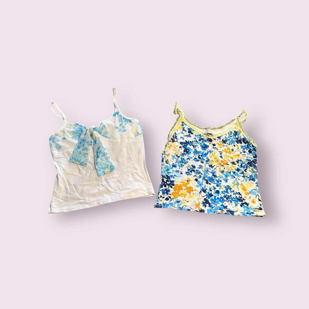 Women's MODA International Set Of Two Floral Camisoles Bow And Ruffle Sz Medium - Picture 1 of 13